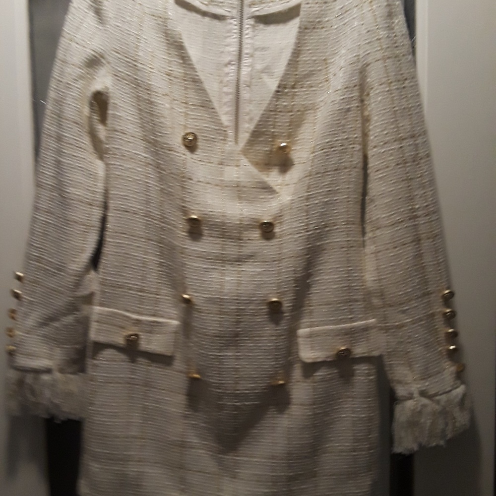 Too small luved it but just could not wear it.